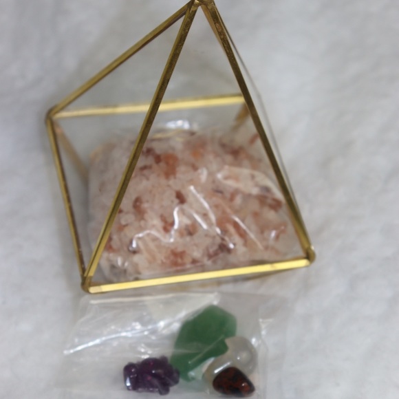 Glass Terrarium - Picture 3 of 3